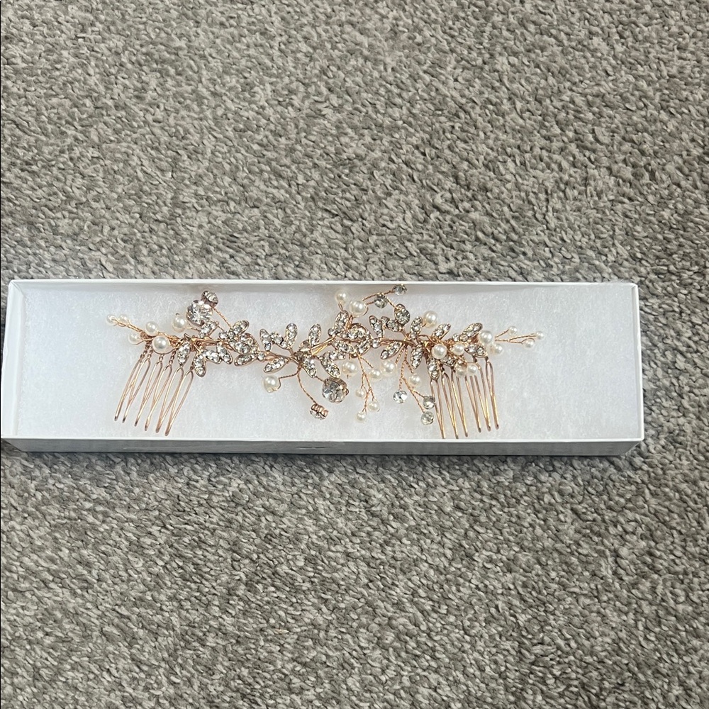 Gold Bridal Hair Comb with Pearls and Crystal Accents